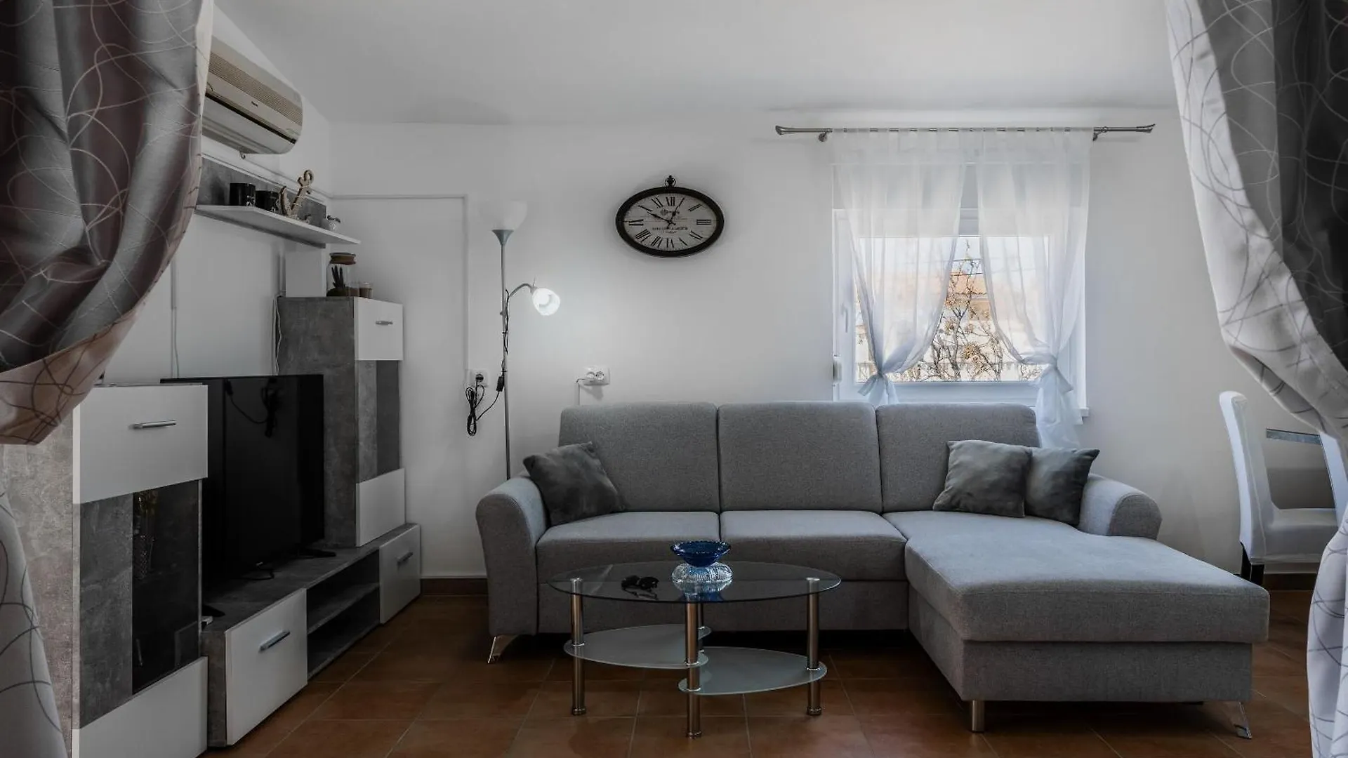Apartment Sostaric 비르